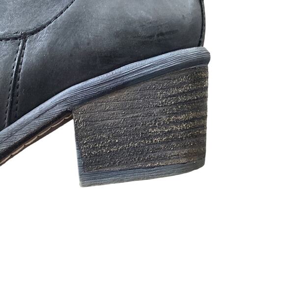 Donald J. Pliner Black Heeled Boots - Picture 5 of 11